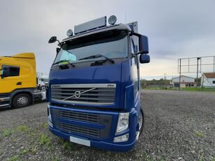 Volvo FH állatszállító teherautó