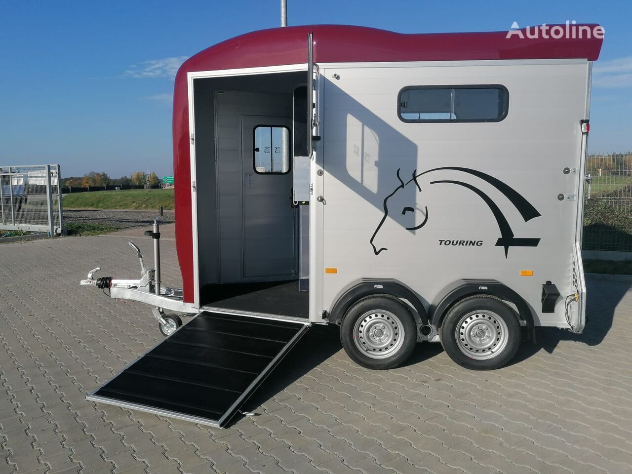 új Cheval Liberté Touring country horse trailer with front entrance lószállító utánfutó